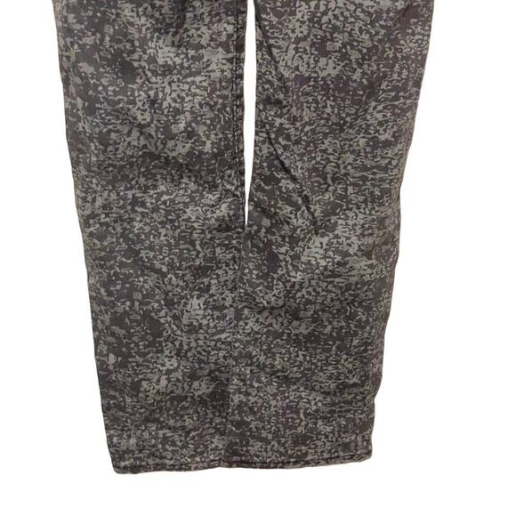 Levi's Dark Camo Perfectly Slimming 512 Straight Leg - Picture 6 of 10